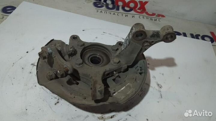 Кулак поворотный передний левый Toyota Avensis II