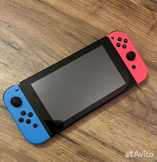 Nintendo switch прошитая (полный комплект)