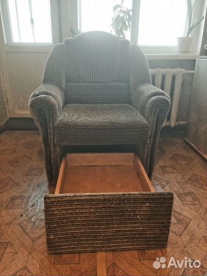 Мягкое кресло