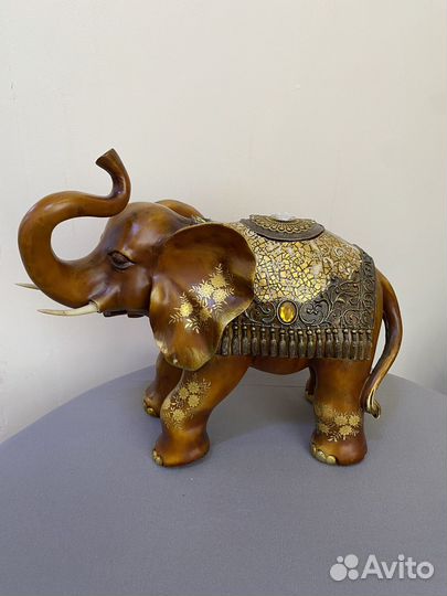 Фигурка слон