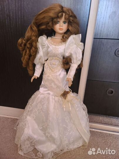 Кукла фарфоровая большая