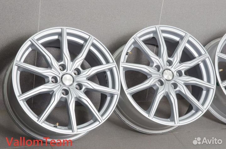 Лот UP2670151 Фирменные 17-е диски winning street