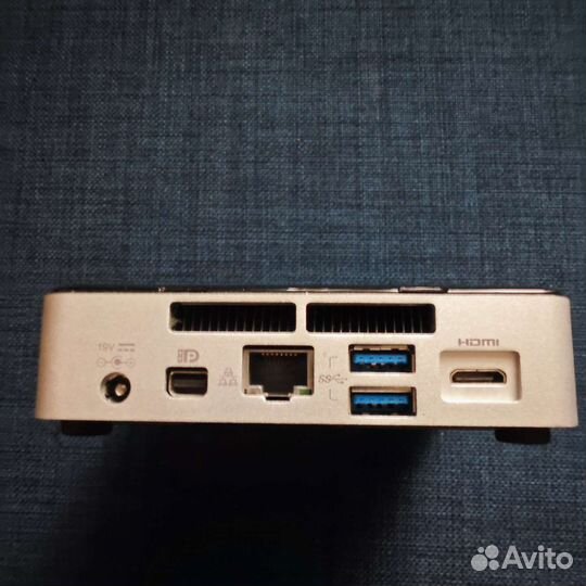 Мини компьютер Intel NUC aQuarius