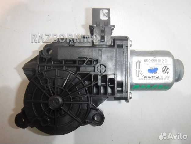 Моторчик заднего правого стеклоподъемника