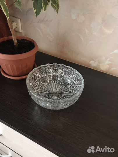 Хрустальная ваза