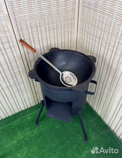 Казан чугунный 12 литров с печкой