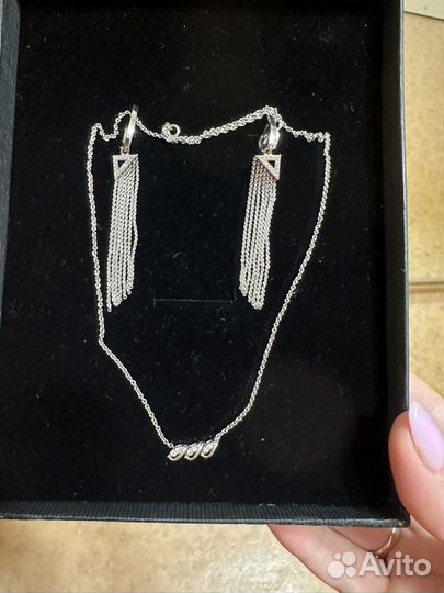 Золотое колье с серьгами с бриллиантами