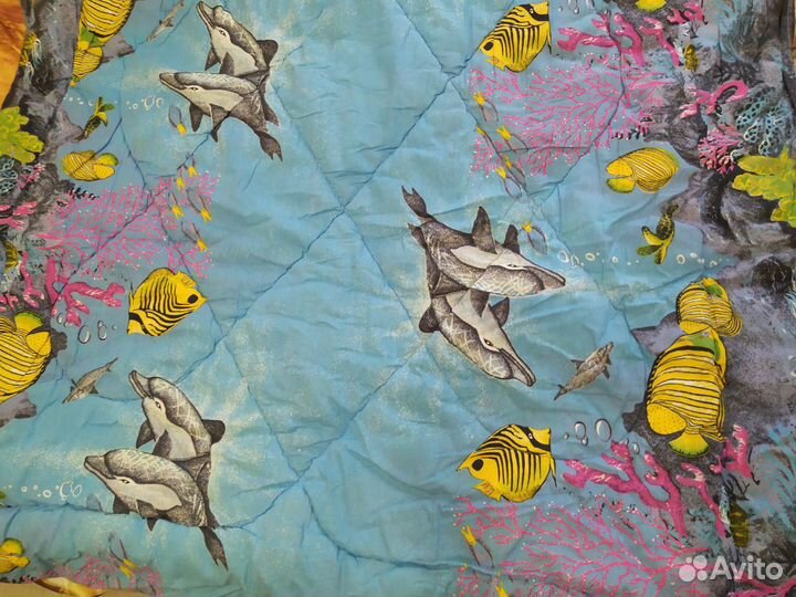 Покрывало новое, одеяло