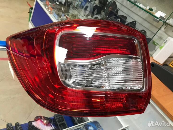 Фонарь задний Renault Logan