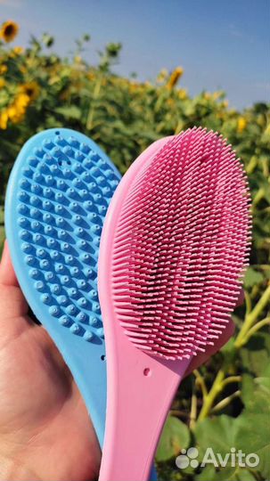 Щетка душ-массаж с ручкой Белый кот