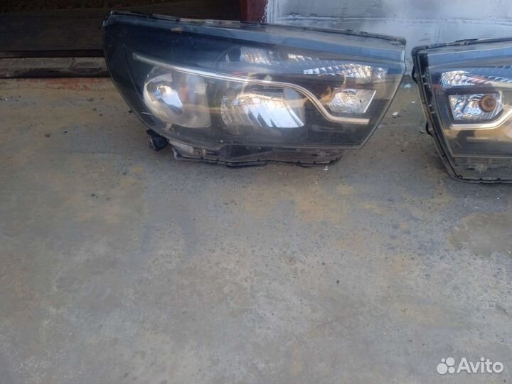 Фары LADA веста