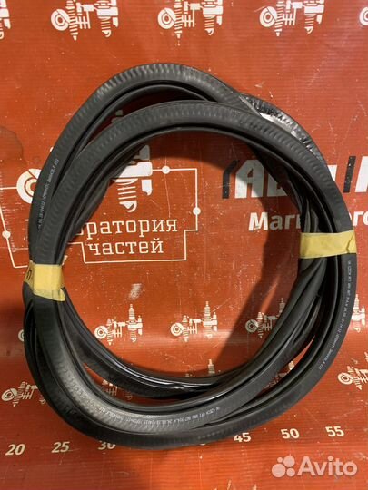 Volkswagen Polo Уплотнитель двери задней правой