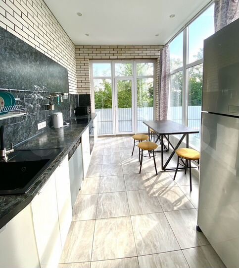 1-к. квартира, 50 м², 1/2 эт.