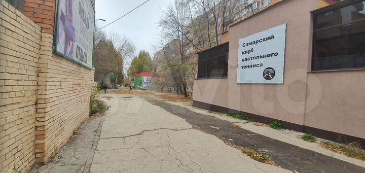 Помещение 218м² свободной планировки в жилом масси