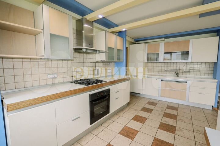 3-к. квартира, 130,1 м², 5/9 эт.