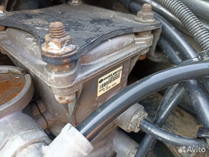 Кран управления тормозами прицепа