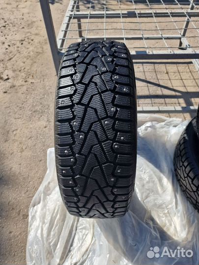 Pirelli Ice Zero 215/55 R18 99T