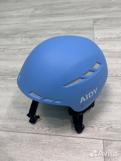 Горнолыжный шлем