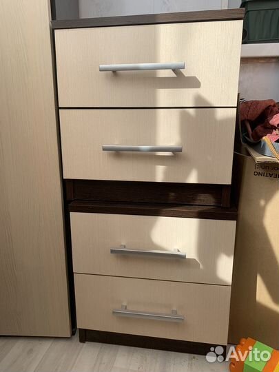 Тумбочка прикраватная