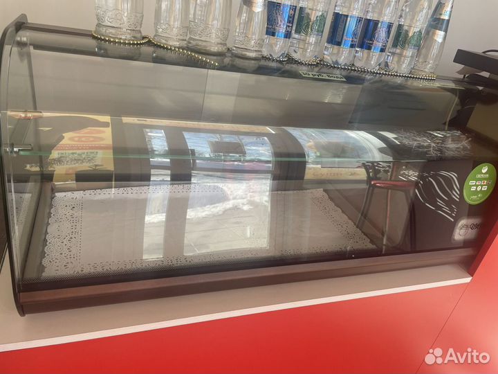 Холодильная настольная витрина Carboma