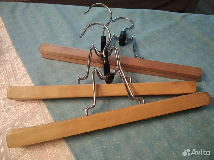 Вешалка- зажим для брюк и юбок