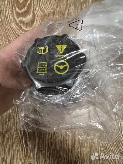 Бачок Гур Форд Фокус 3 1.6