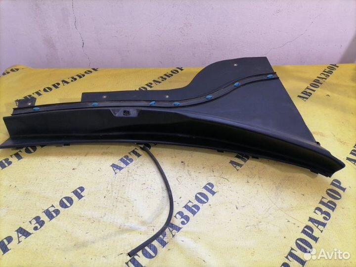 Жабо (решетка стеклоочистителя) Brilliance V5