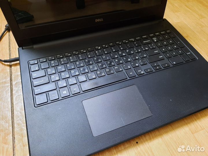 Ноутбук dell inspiron 15
