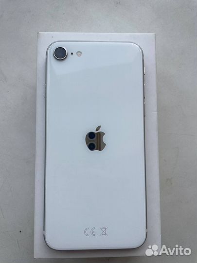 iPhone SE, 64 ГБ