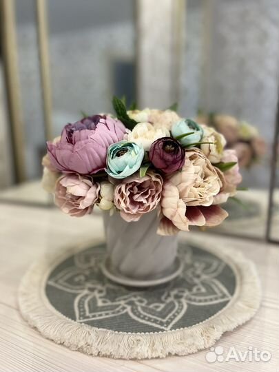 Букет композиция в керамическом кашпо