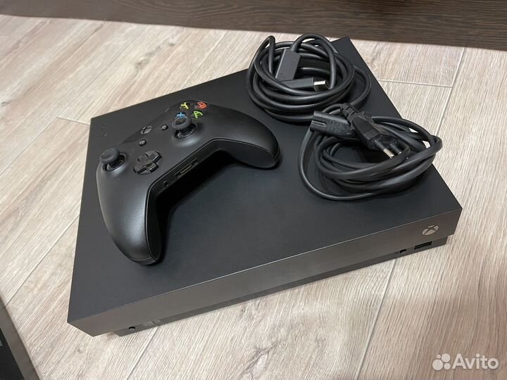 Xbox ONE X black 1TB