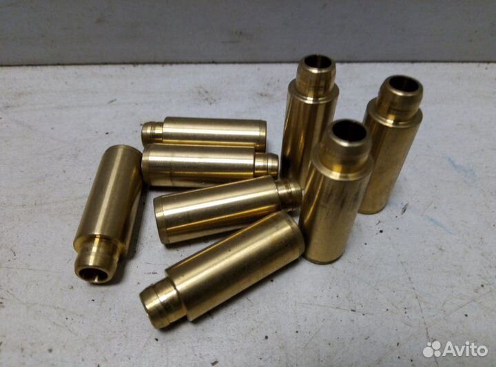 Направляющая клапана (комп 8шт) Audi A3 8P1