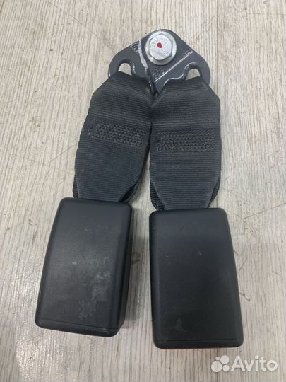 Ответная часть ремня безопасности Renault sandero