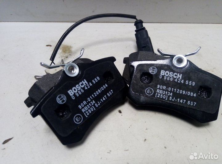 Колодки дисковые задние Volkswagen Sharan 1995-199