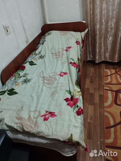 Детская кровать с матрасом