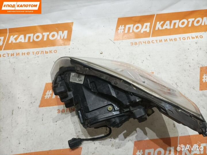 Фара Ксенон прав. Volvo S60 2 2013