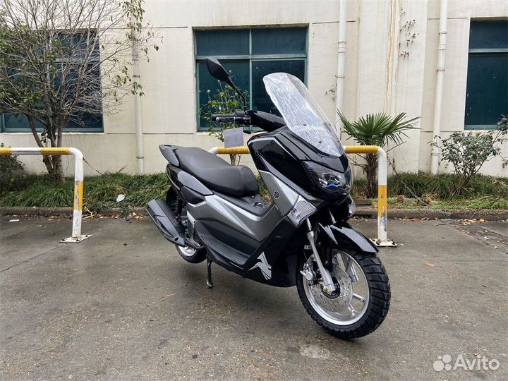 Макси скутер 49,9сс (150сс) Quantum