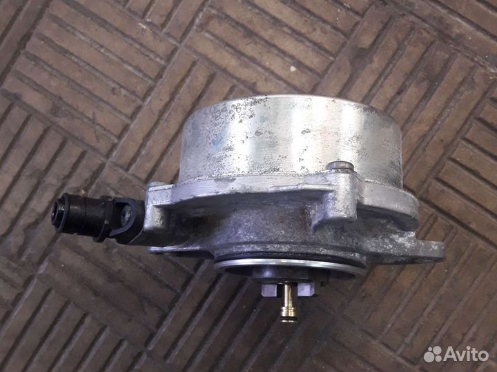 Насос вакуумный Porsche cayenne 958 3.0tdi CAS