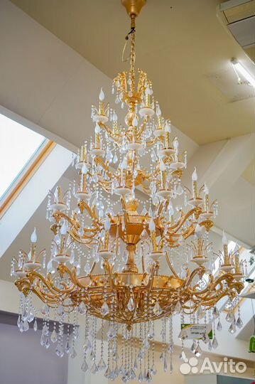 Большая потолочная хрустальная люстра новая