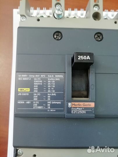 Автоматический выключатель 250 A (EZC250N3250)