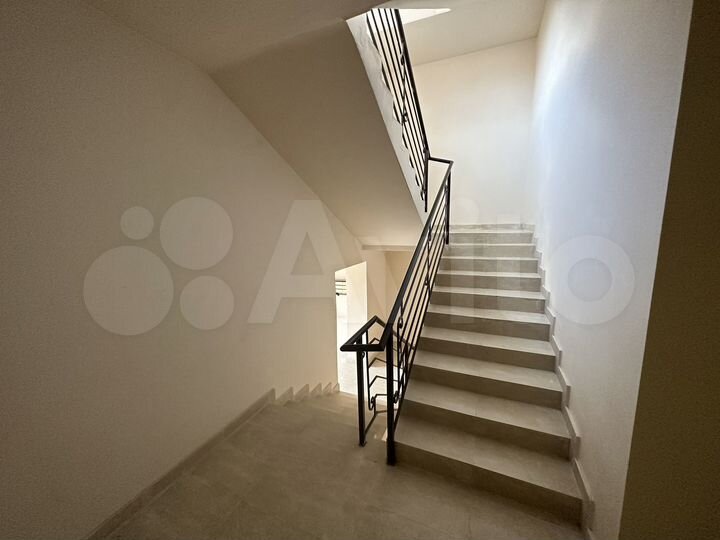 2-к. квартира, 58 м², 1/3 эт.