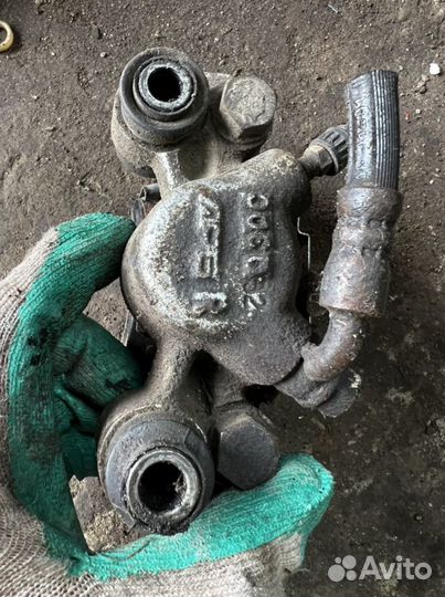 Chery tiggo задний правый суппорт