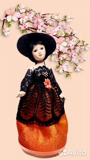 Кукла фарфоровая коллекционная