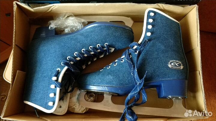 Коньки женские Новые