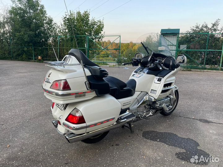 Honda gl1800 goldwing