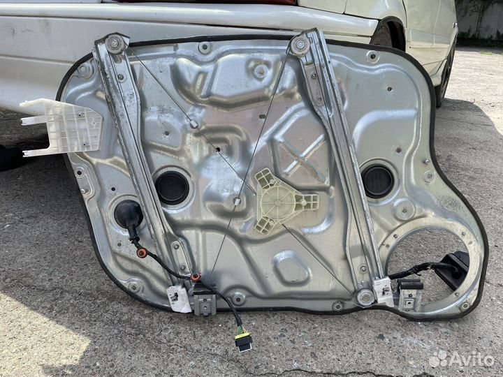 Стеклоподъемник передний правый Kia Ceed ED