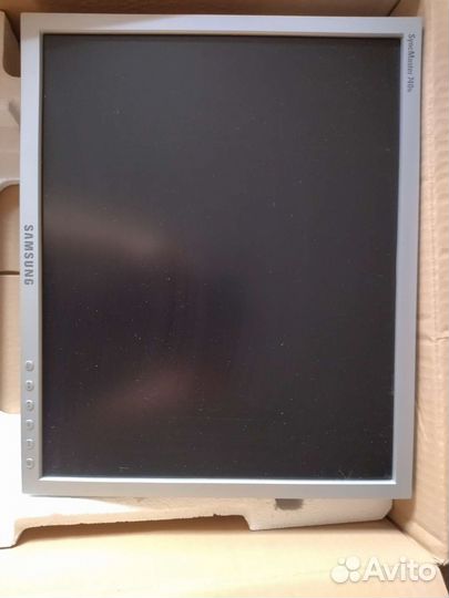 Монитор Samsung 17