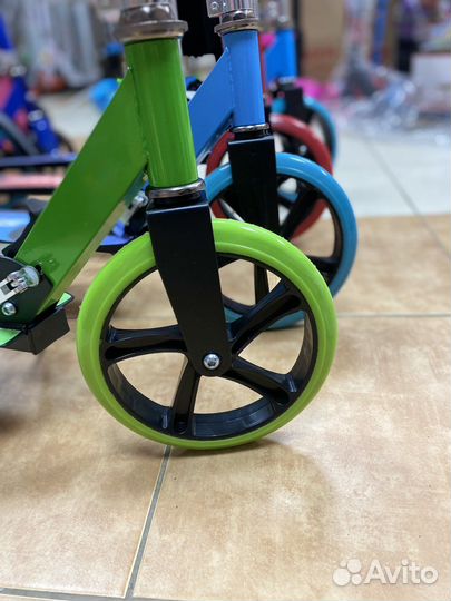 Самокат до 100кг колеса 200мм