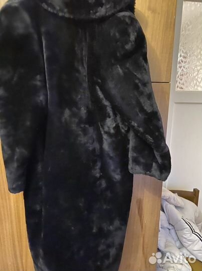 Шуба цигейковая новая, черна