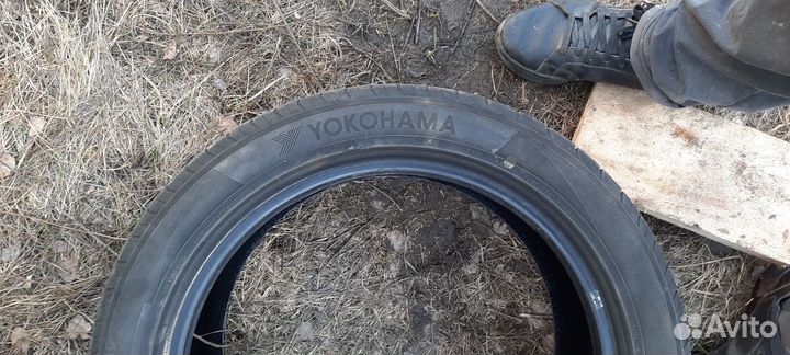 Yokohama Bluearth ES32 215/50 R17